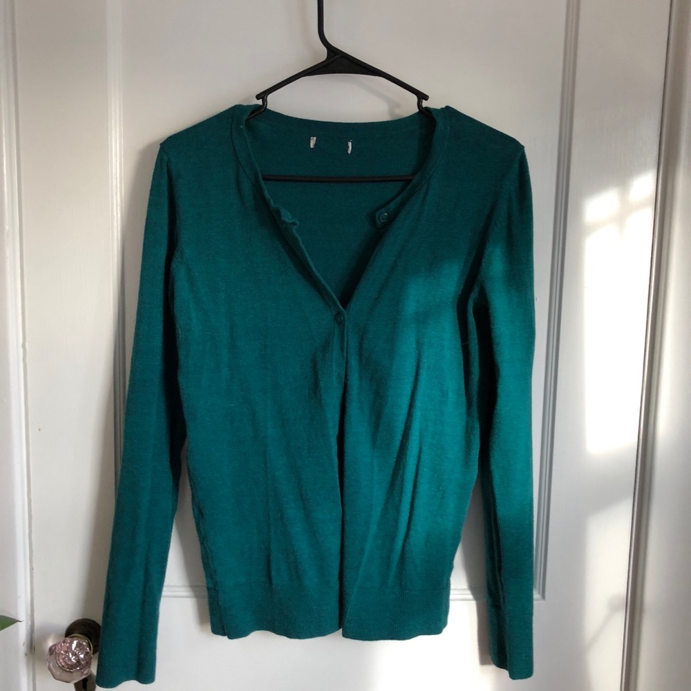 Green/teal sweater